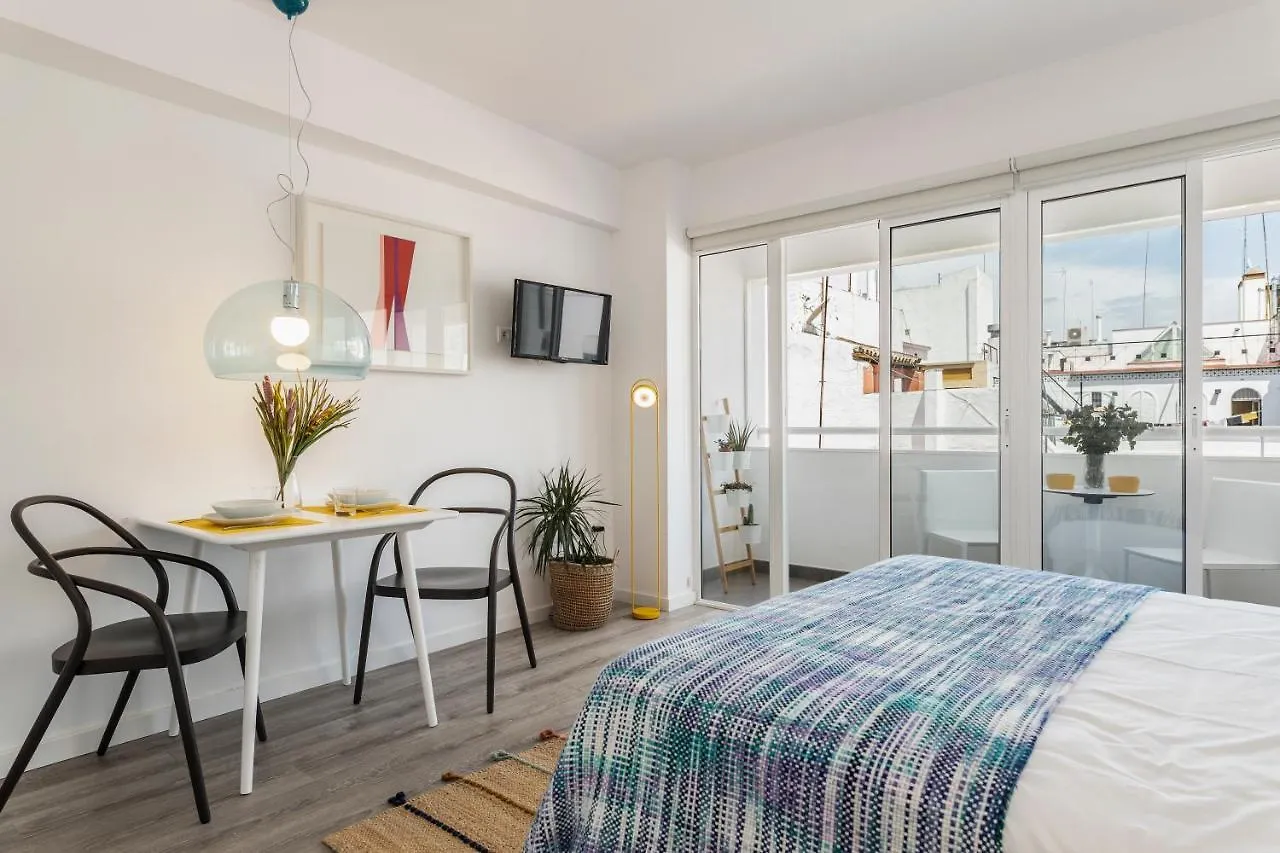 Pop Art, Apartamentos De Diseno En Arenal Seville