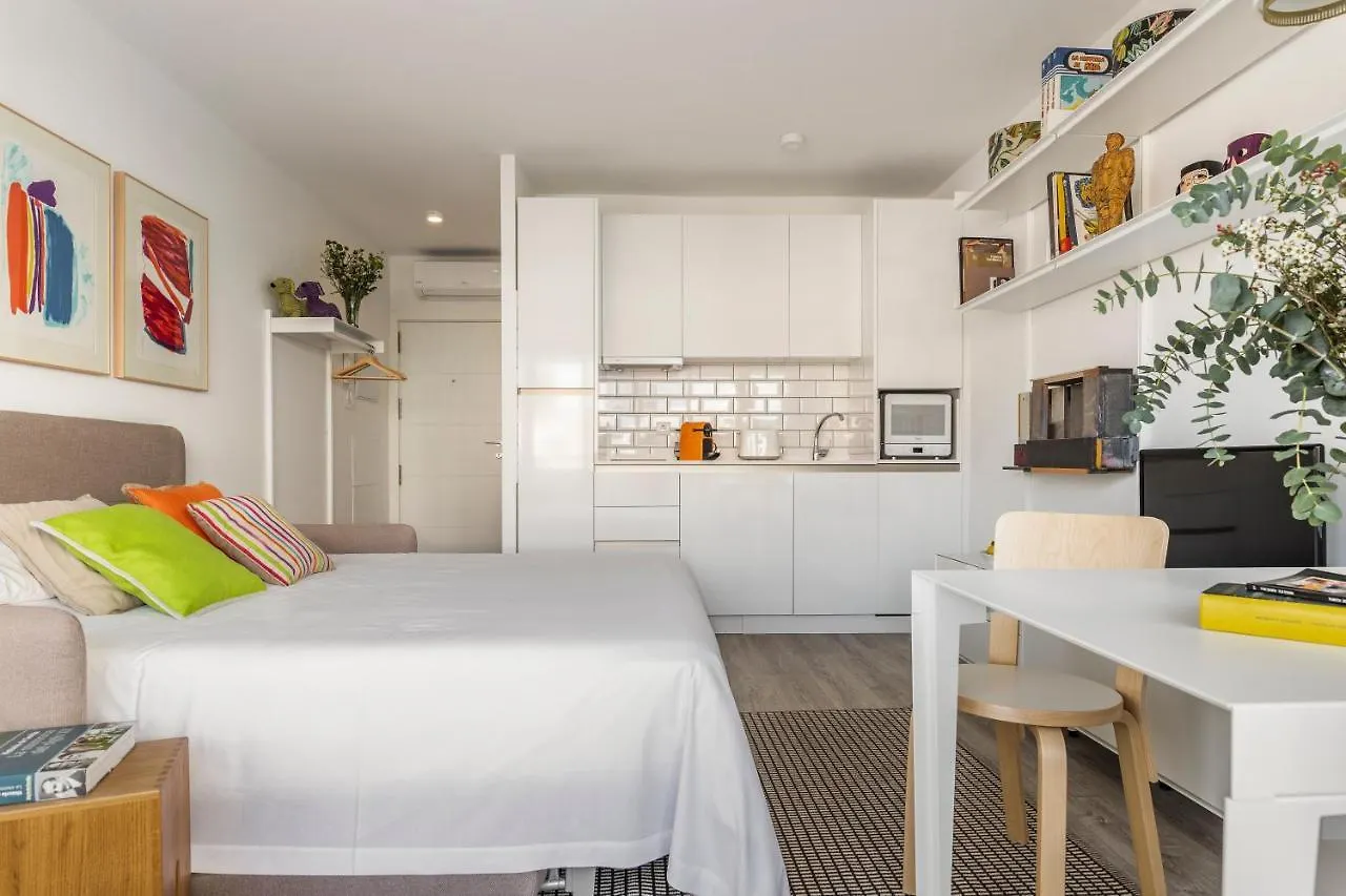 Pop Art, Apartamentos De Diseno En Arenal Seville