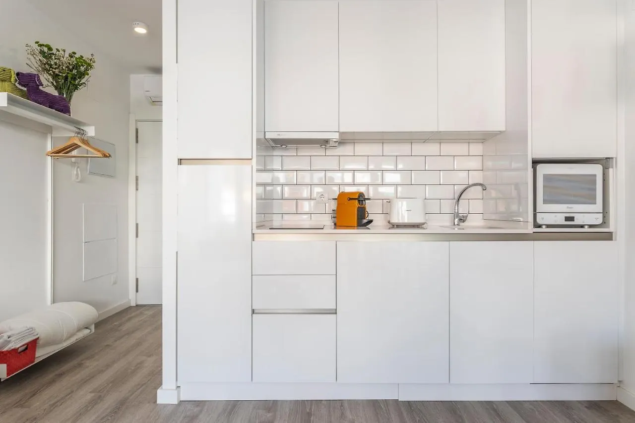 Pop Art, Apartamentos De Diseno En Arenal Seville