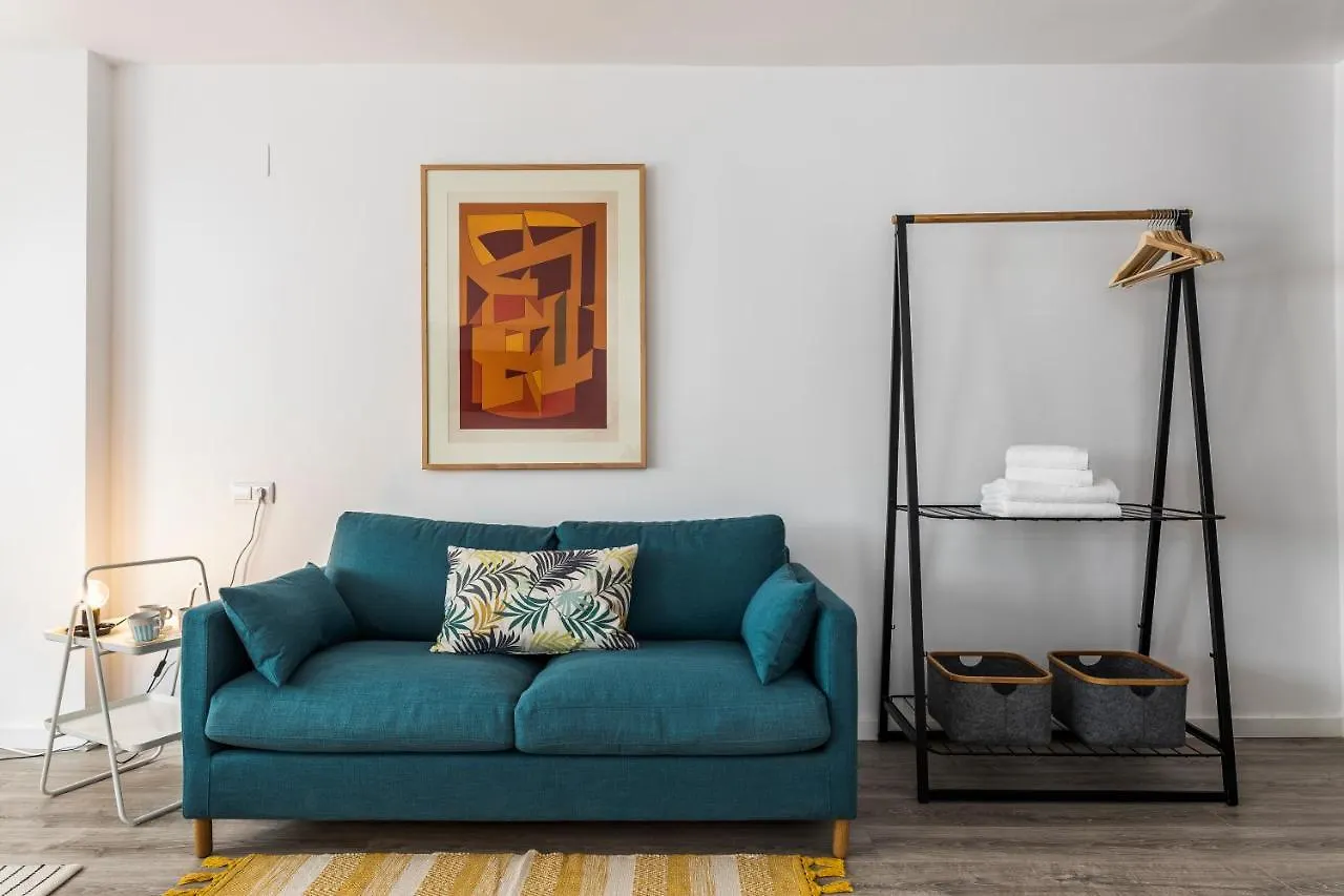 Pop Art, Apartamentos De Diseno En Arenal Seville