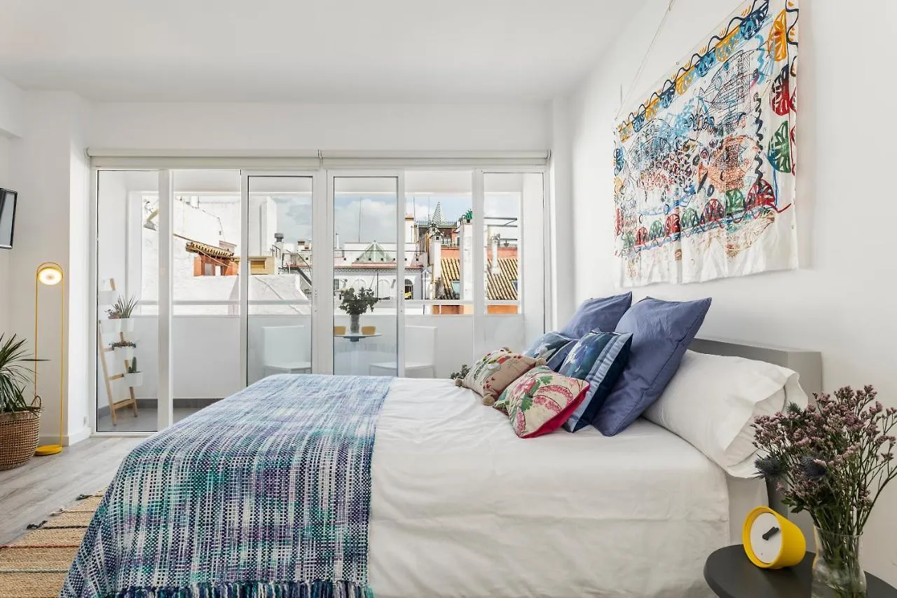 Pop Art, Apartamentos De Diseno En Arenal Seville