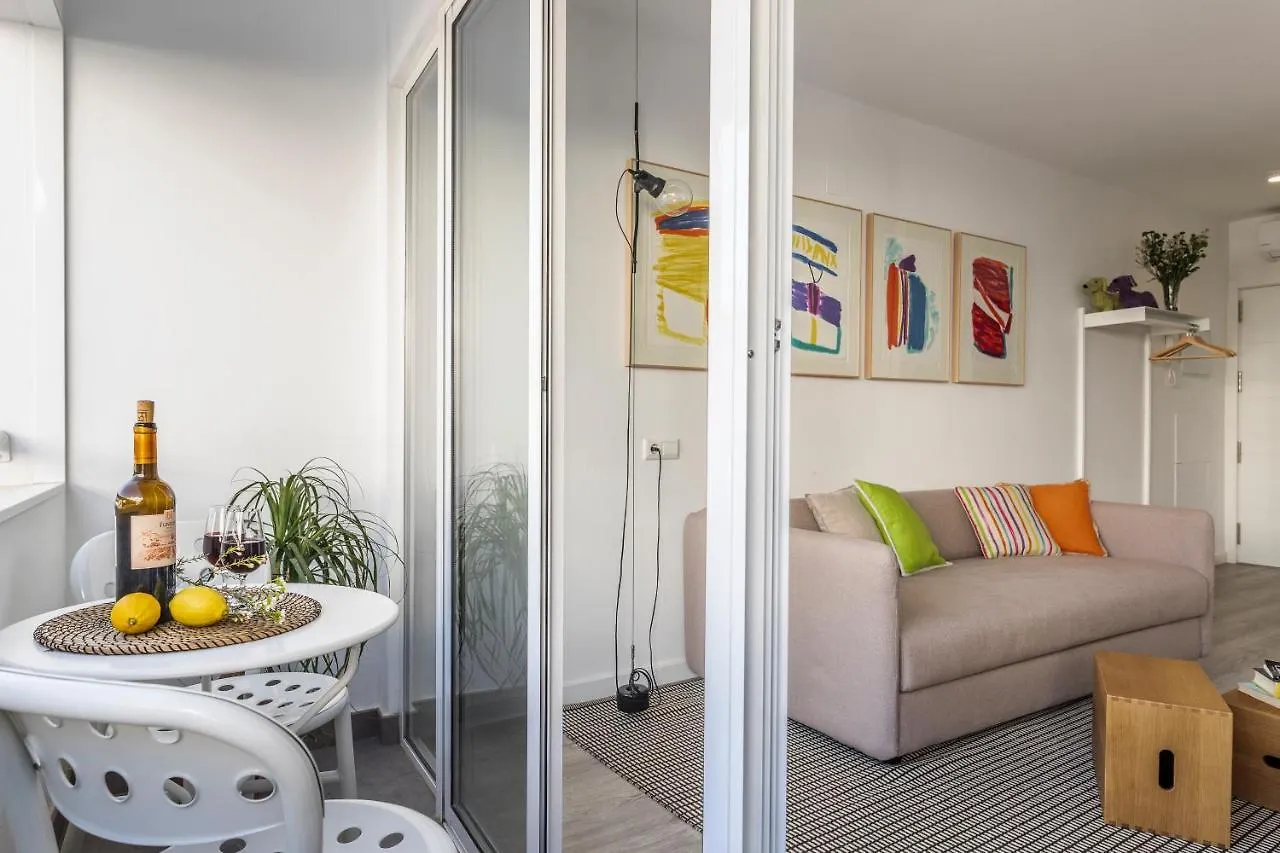 Pop Art, Apartamentos De Diseno En Arenal Siviglia